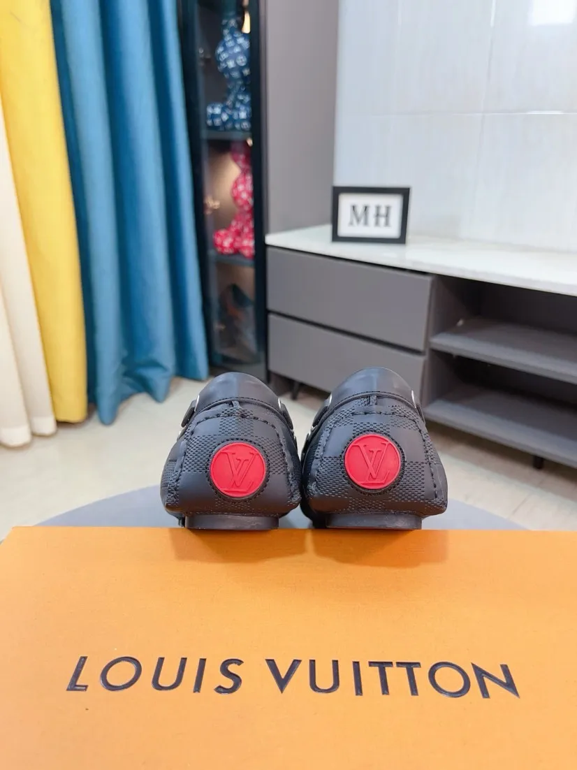Men's men's shoes💰400🌹🌹[LV Louis Vuitton] New men's beanie shoes💝💝.. Top-grade imported cowhide embossed➕Comfortable leather lining. It is extremely skin-friendly and comfortable, feels very delicate, and the shape is very correct! Perfectly reflects the three-dimensional sense, code number: 38-44